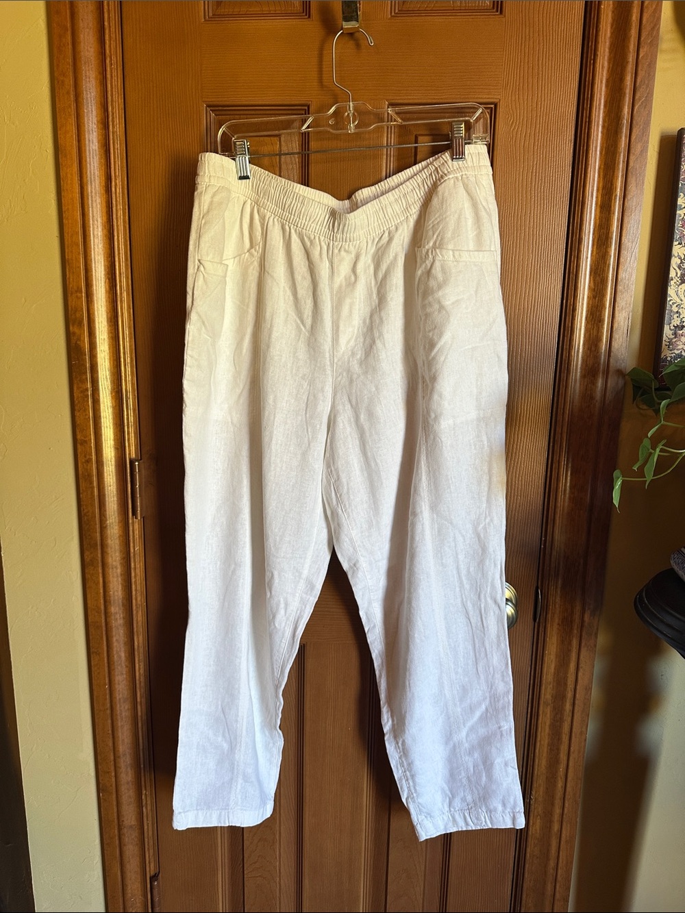 Women’s Old Navy White Linen Blend Pants, size Large